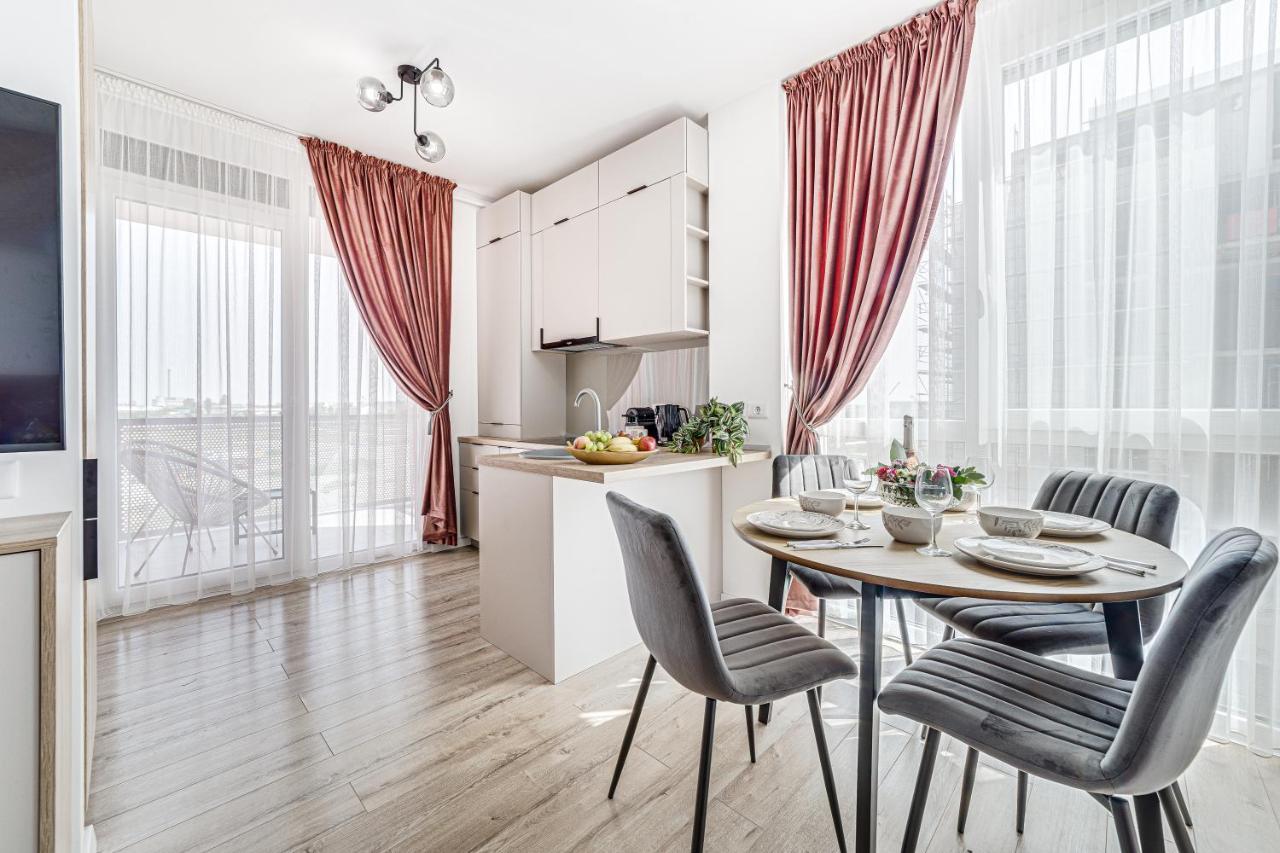 Elegant Apartment Near Afi & Atrium Mall Arad Kültér fotó